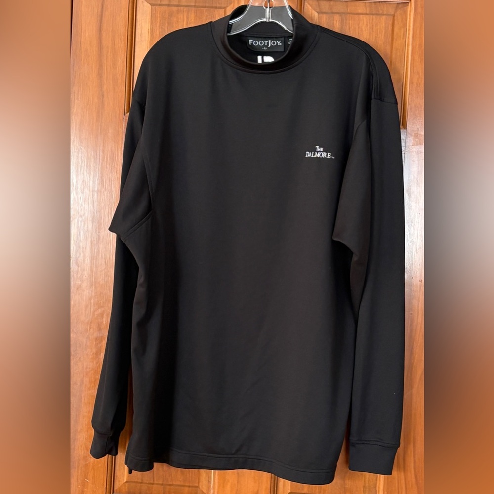 FootJoy Men’s Long-Sleeve Black Performance Tee